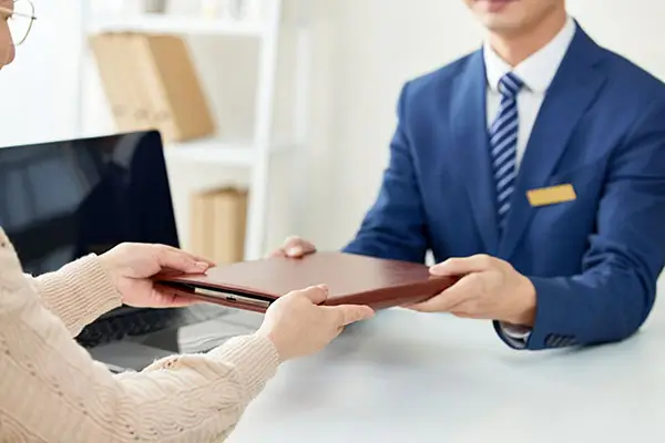 诗颜集团 公司介绍